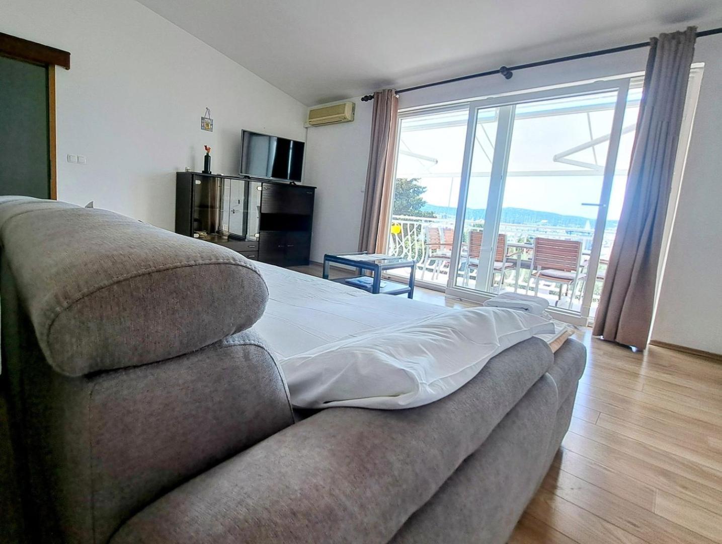 Apartment Rajna Biograd Na Moru Bagian luar foto