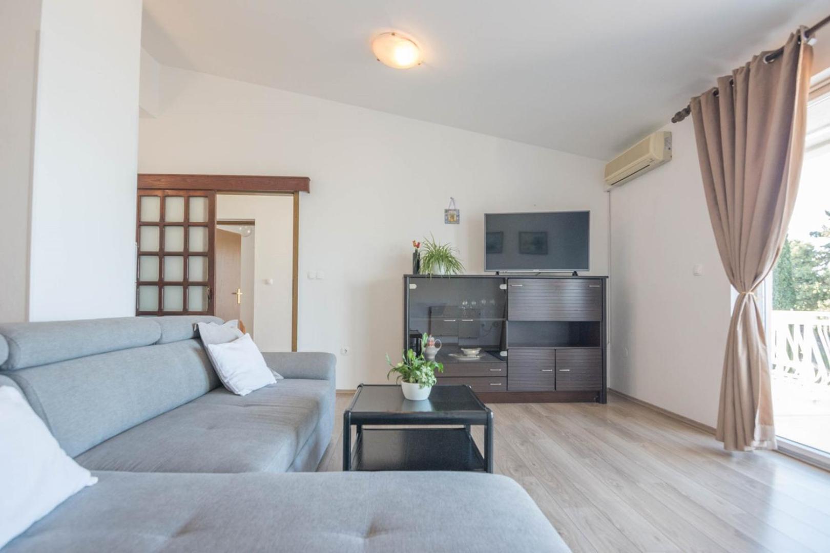 Apartment Rajna Biograd Na Moru Bagian luar foto
