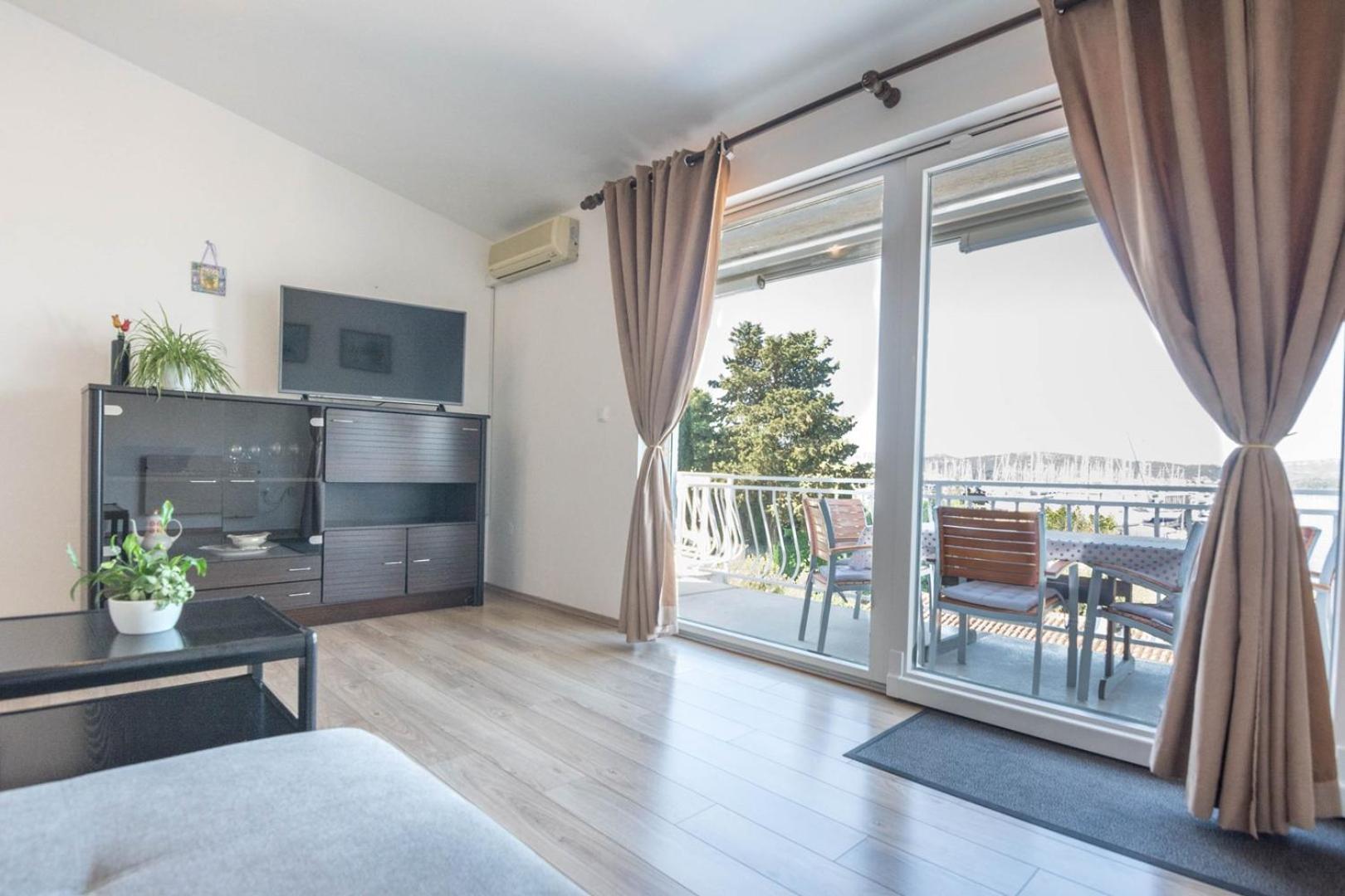 Apartment Rajna Biograd Na Moru Bagian luar foto